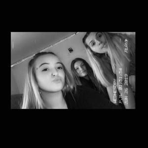 Meet your Posher, Elise